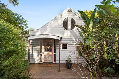 /international/au/65-two-bays-road-mount-eliza-vic-151102160/