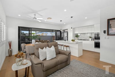 /international/au/2-27-agnew-street-norman-park-qld-148697684/?lang=zh-cn