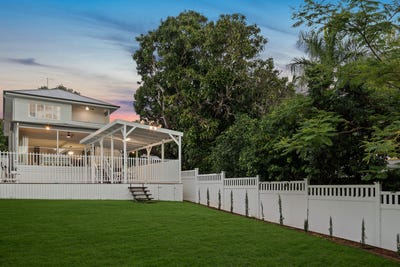 /international/au/133-maygar-street-windsor-qld-151212296/