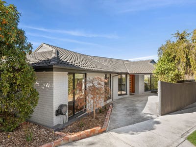 /international/au/260-mt-pleasant-road-highton-vic-151264432/