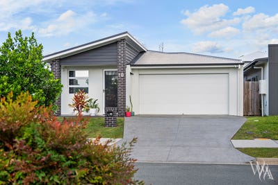 /international/au/18-college-drive-palmview-qld-151179440/
