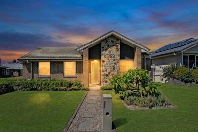 /international/au/1-lucy-street-hamlyn-terrace-nsw-150795856/