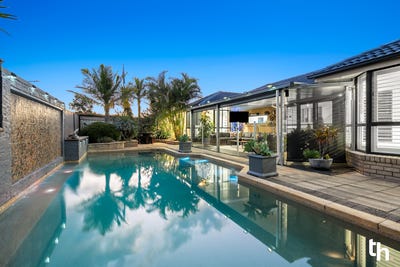 /international/au/2-hebe-place-cameron-park-nsw-151149068/