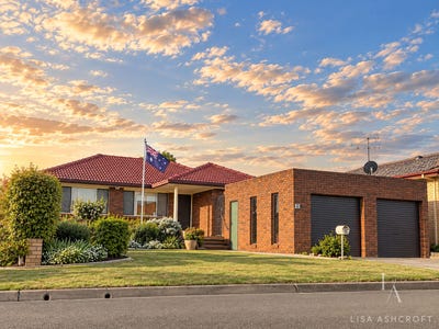 /international/au/15-southview-street-west-tamworth-nsw-152580916/