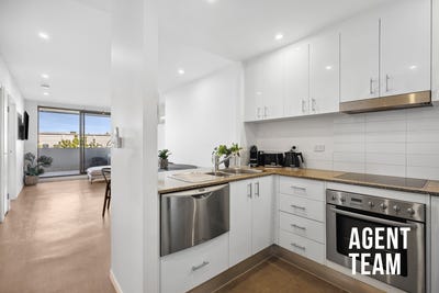 /international/au/6-54-ernest-cavanagh-street-gungahlin-act-150743356/