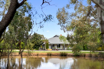 /international/au/25-murray-bank-drive-echuca-vic-152499072/