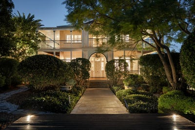 /international/au/76-windermere-road-hamilton-qld-151002656/