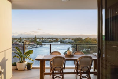 /international/au/808-266-stanhill-drive-surfers-paradise-qld-152348728/