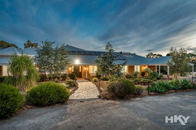 /international/au/131-santa-gertrudis-drive-lower-chittering-wa-151563004/