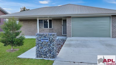 /international/au/22-high-street-tenterfield-nsw-151252504/
