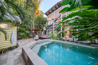 /international/au/31-roderick-street-moffat-beach-qld-148237372/?lang=pt