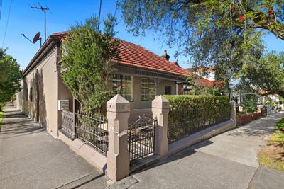 /international/au/13-northumberland-avenue-stanmore-nsw-151480868/