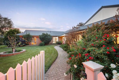 /international/au/15-bells-lane-huon-vic-151157716/