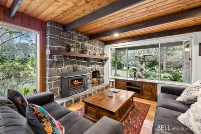 /international/au/187-woods-point-road-east-warburton-vic-152143156/