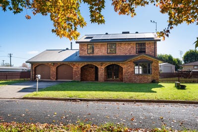 /international/au/1-mclaurin-crescent-holbrook-nsw-151525284/