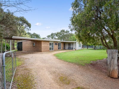 /international/au/82-main-street-maindample-vic-152577696/