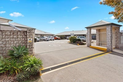 /international/au/35-55-59-drayton-road-harristown-qld-151394712/