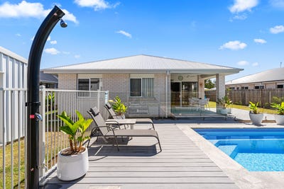/international/au/8-windflower-road-burrum-heads-qld-150938672/