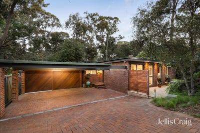 /international/au/8-meadow-crescent-montmorency-vic-152574248/