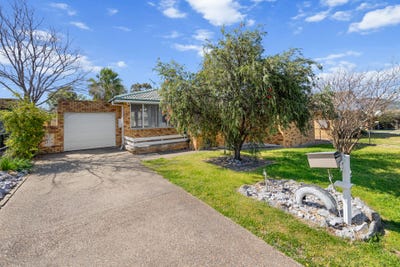 /international/au/28-margaret-street-south-tamworth-nsw-152363288/