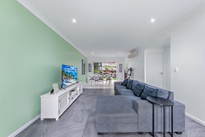/international/au/22-65-manooka-drive-cannonvale-qld-148399616/