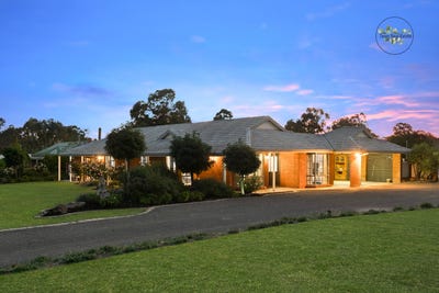 /international/au/9-morris-place-strathfieldsaye-vic-150808884/