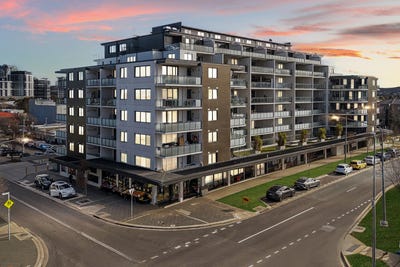 /international/au/61-2-hinder-street-gungahlin-act-148696952/