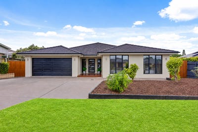 /international/au/17-kay-avenue-bli-bli-qld-152658588/