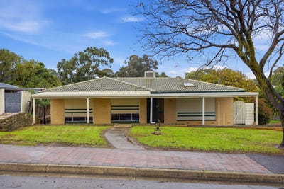 /international/au/15-wirilda-avenue-surrey-downs-sa-151518612/