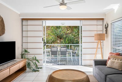 /international/au/5-1864-david-low-way-coolum-beach-qld-151145644/