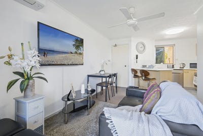 /international/au/5-3-5-anembo-street-surfers-paradise-qld-151013164/
