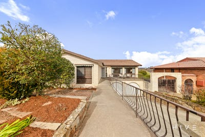 /international/au/38-callaghan-street-evatt-act-148650248/