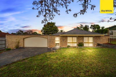 /international/au/1-lancaster-way-melton-west-vic-151369812/