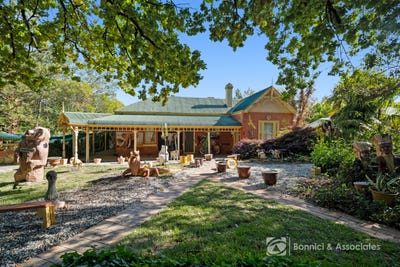 /international/au/1-sydney-road-beechworth-vic-150982604/