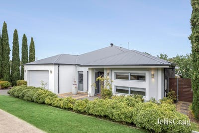 /international/au/5-phyllis-crescent-mckenzie-hill-vic-150708392/