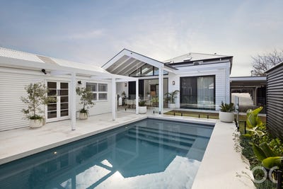 /international/au/42-south-terrace-semaphore-sa-148271012/