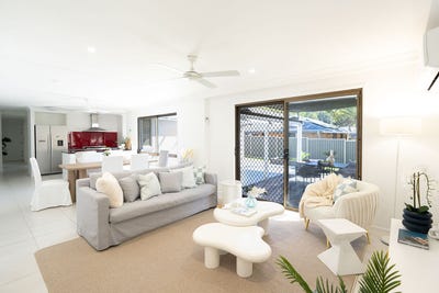 /international/au/6-tudor-court-currumbin-waters-qld-151372408/