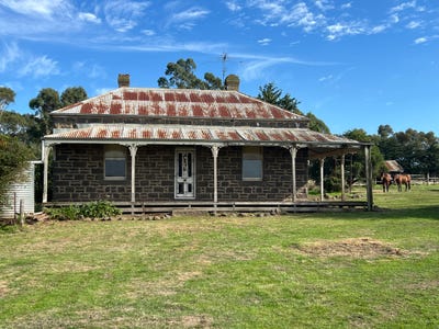 /international/au/84-duckholes-road-romsey-vic-150786304/