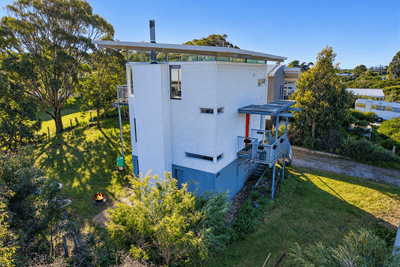 /international/au/215-jupiter-boulevard-venus-bay-vic-152648208/