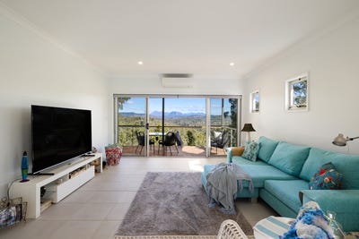 /international/au/68-72-white-place-kooralbyn-qld-151506348/