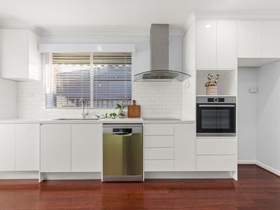 /international/au/12-16-eastcote-street-sunshine-north-vic-152722672/