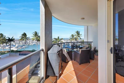 /international/au/9-3-megan-place-mackay-harbour-qld-150962240/