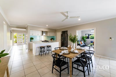 /international/au/10-bjelke-circuit-rural-view-qld-151133748/