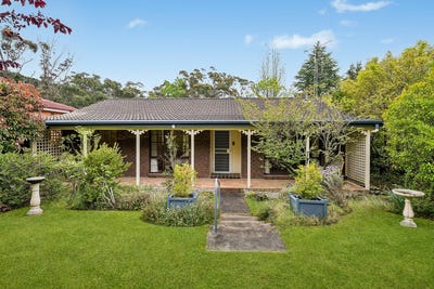 /international/au/5-hillcrest-road-wentworth-falls-nsw-152477048/