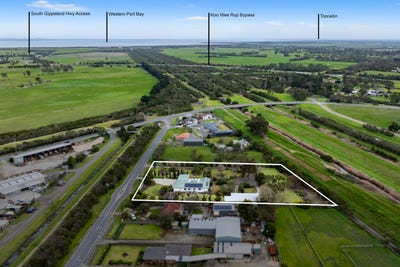 /international/au/19-boundary-drain-road-koo-wee-rup-vic-151885536/