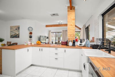 /international/au/20-woodhouse-circuit-canning-vale-wa-152509472/