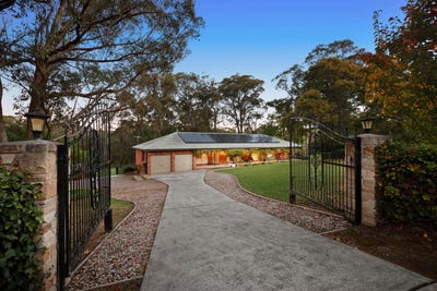 /international/au/78-cumberteen-street-hill-top-nsw-151294064/