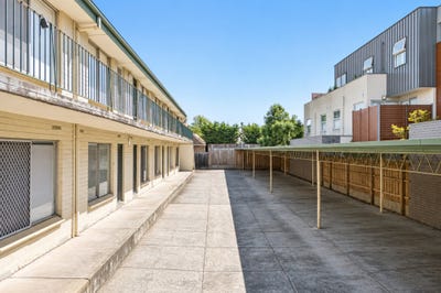 /international/au/10-9-toward-street-murrumbeena-vic-152615412/