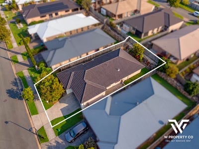 /international/au/19-greenwich-avenue-pimpama-qld-152605288/