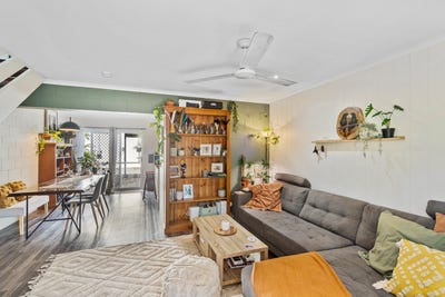 /international/au/5-22-24-fairweather-street-yorkeys-knob-qld-148747896/?lang=id